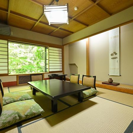 Osakaya Ryokan Кусацу Екстериор снимка